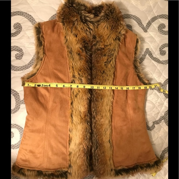 Faux Fur & Suede Reversible Vest - Picture 4 of 7